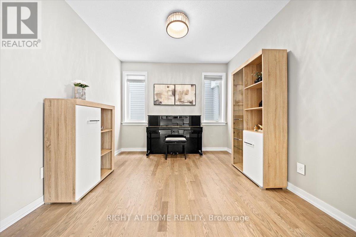 319 Oxer Place, Ottawa, Ontario  K2V 0C6 - Photo 7 - X12858798