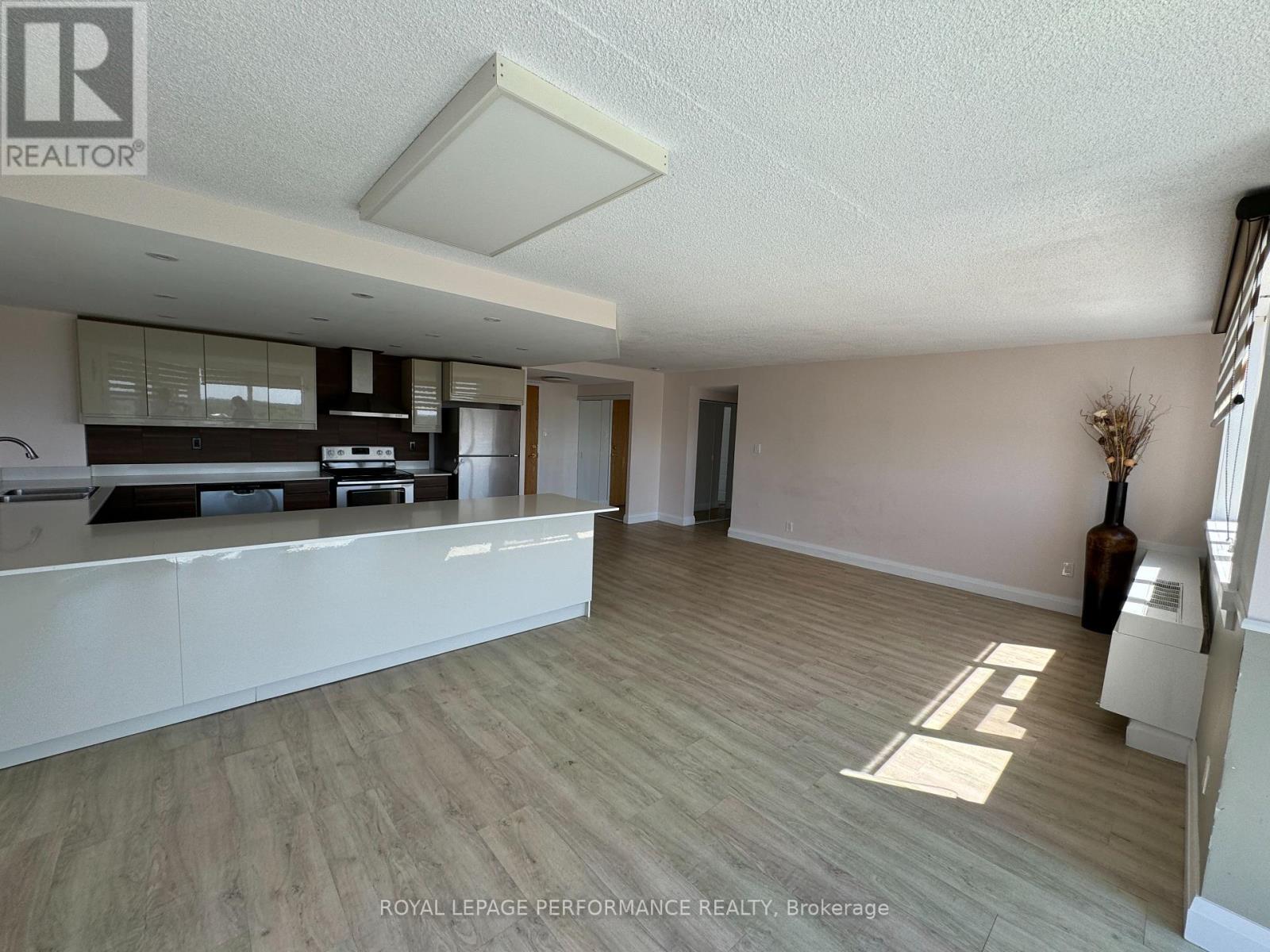 1209 - 2760 Carousel Crescent, Ottawa, Ontario  K1T 2N4 - Photo 7 - X12858810