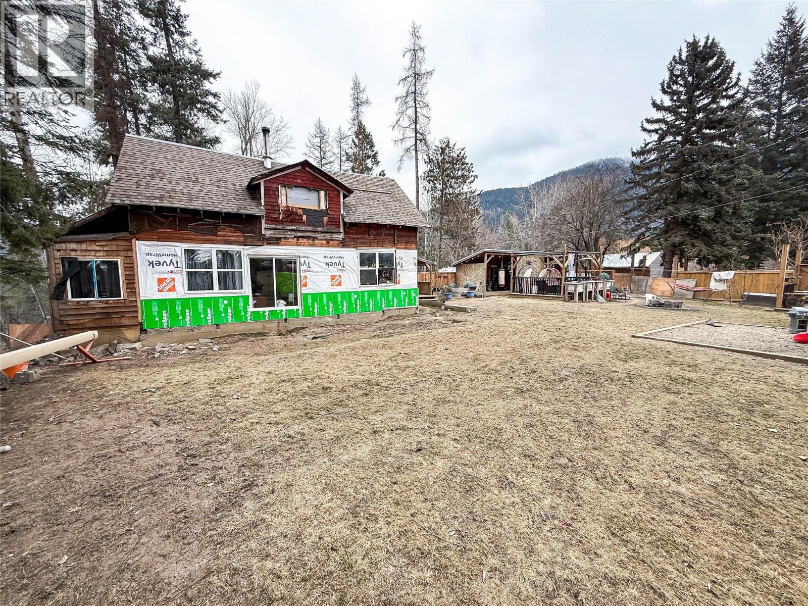 4114 51st Street, Canyon, British Columbia  V0B 1C1 - Photo 35 - 10373804