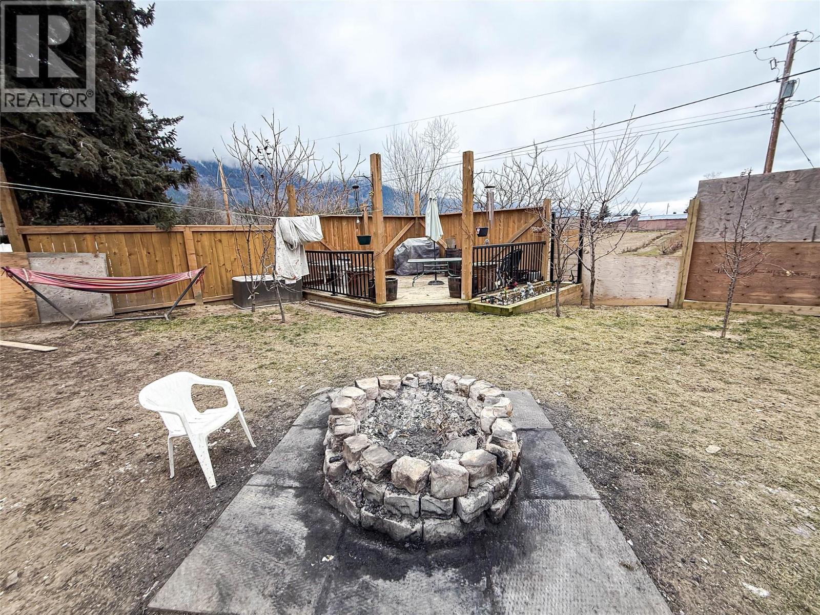 4114 51st Street, Canyon, British Columbia  V0B 1C1 - Photo 4 - 10373804