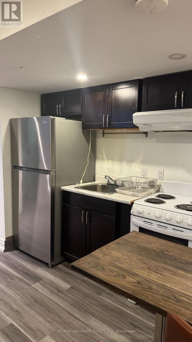 Bsmt - 853 Fourth Street, Mississauga, Ontario L5E 1J7 - Photo 5 - W12830704