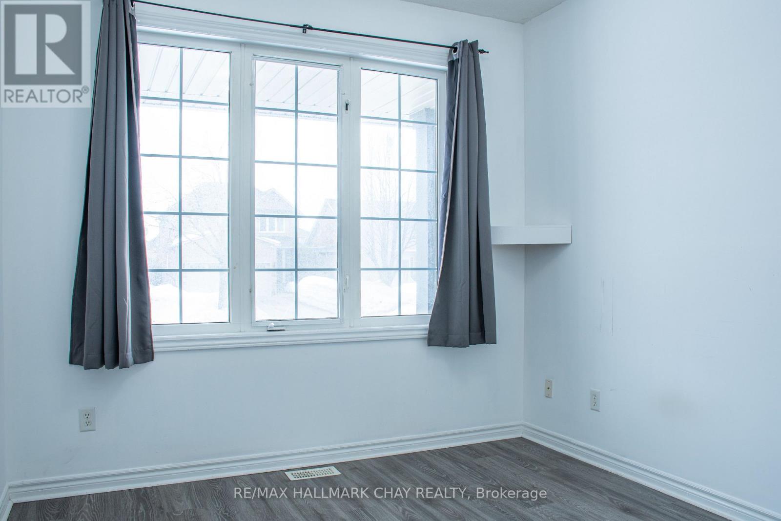 107 Tunbridge Road, Barrie, Ontario  L4M 6S9 - Photo 8 - S12858816