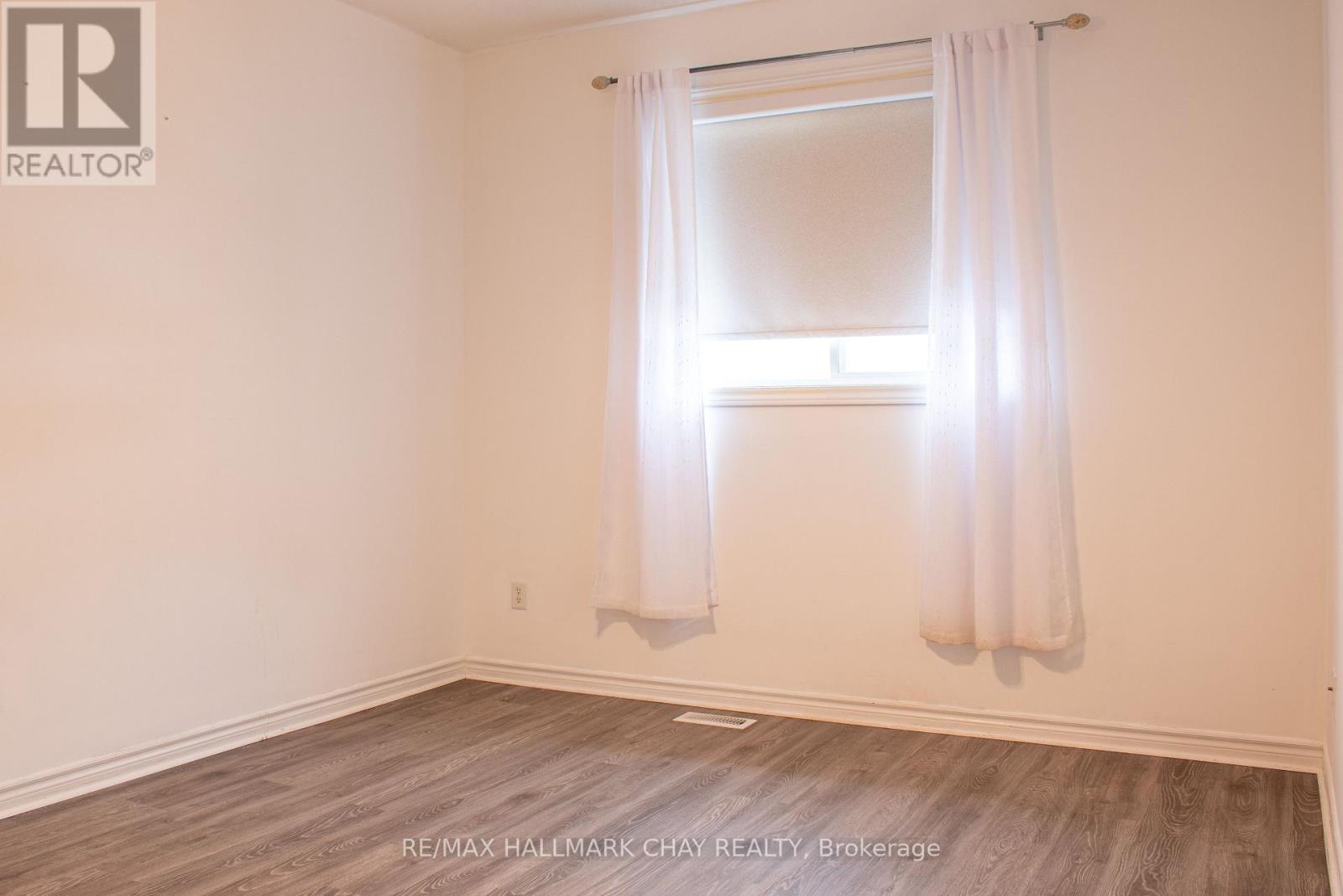 107 Tunbridge Road, Barrie, Ontario  L4M 6S9 - Photo 9 - S12858816