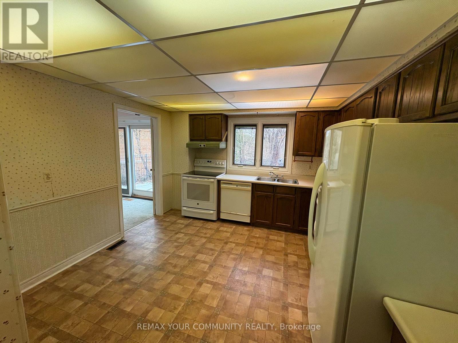 179 Digby Road, Oakville, Ontario  L6J 6A8 - Photo 12 - W12857868