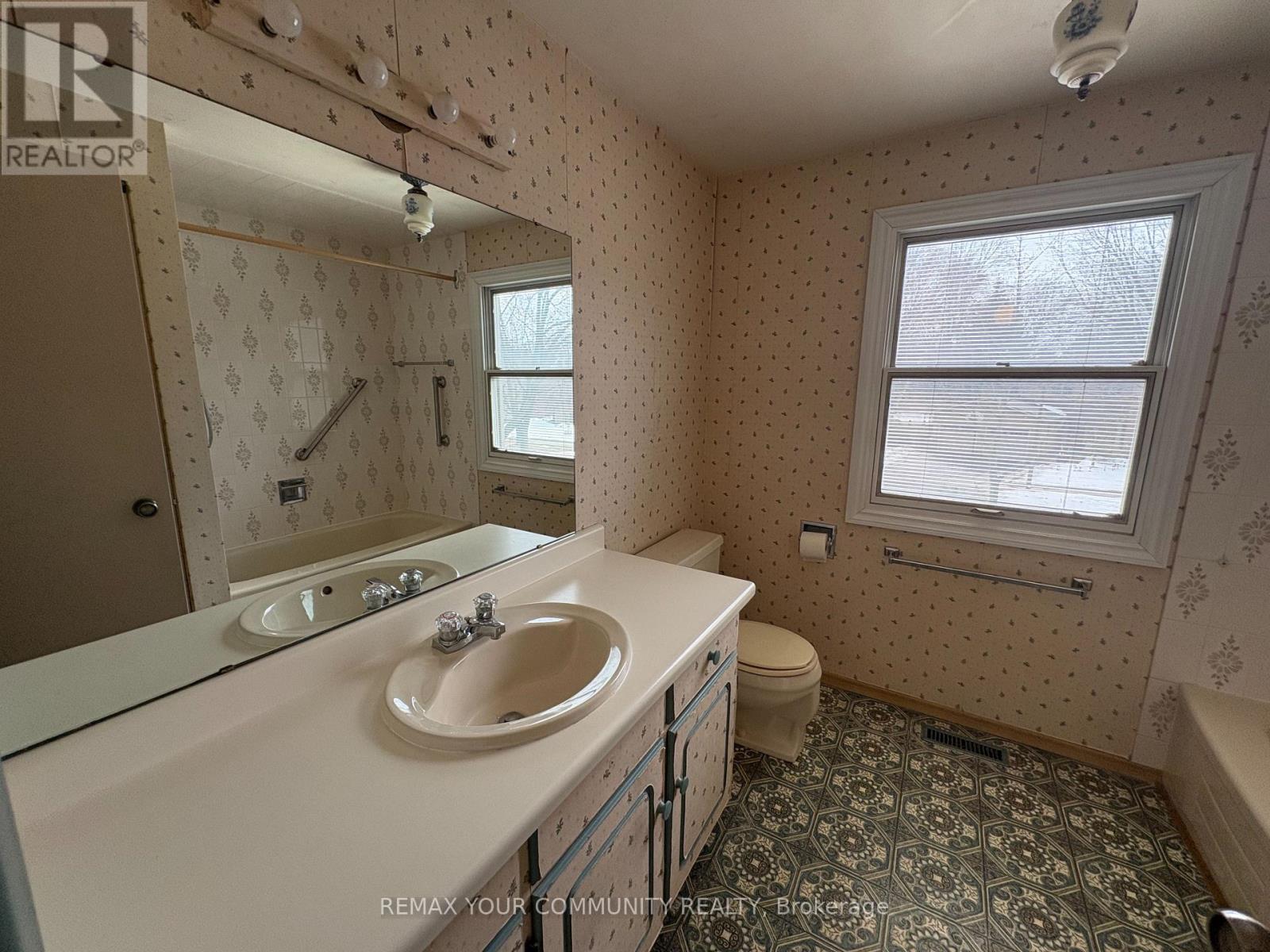 179 Digby Road, Oakville, Ontario  L6J 6A8 - Photo 29 - W12857868