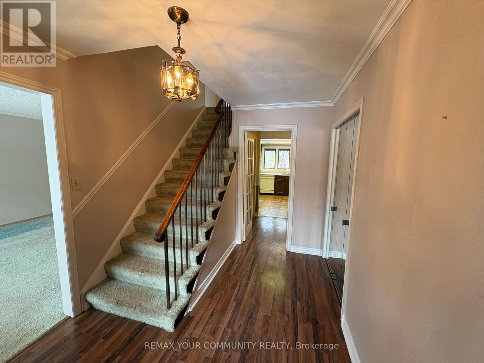 179 Digby Road, Oakville, Ontario  L6J 6A8 - Photo 5 - W12857868