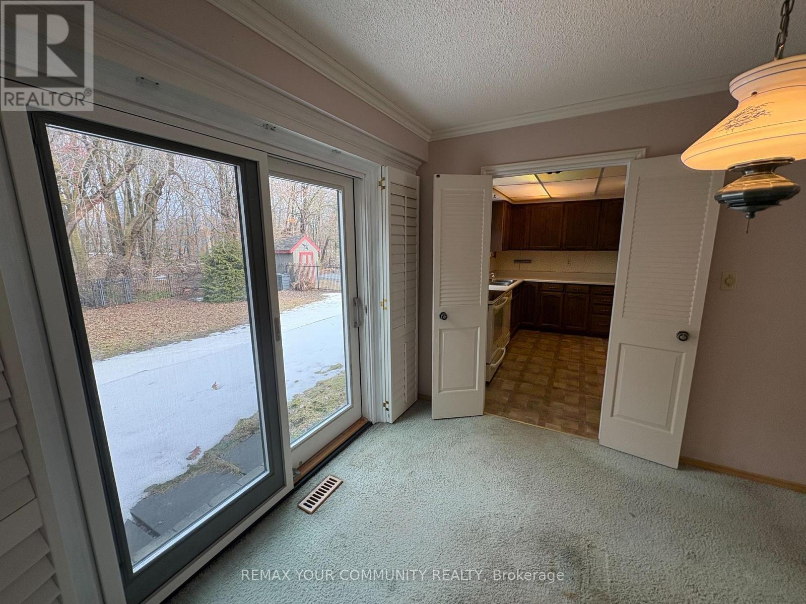 179 Digby Road, Oakville, Ontario  L6J 6A8 - Photo 9 - W12857868