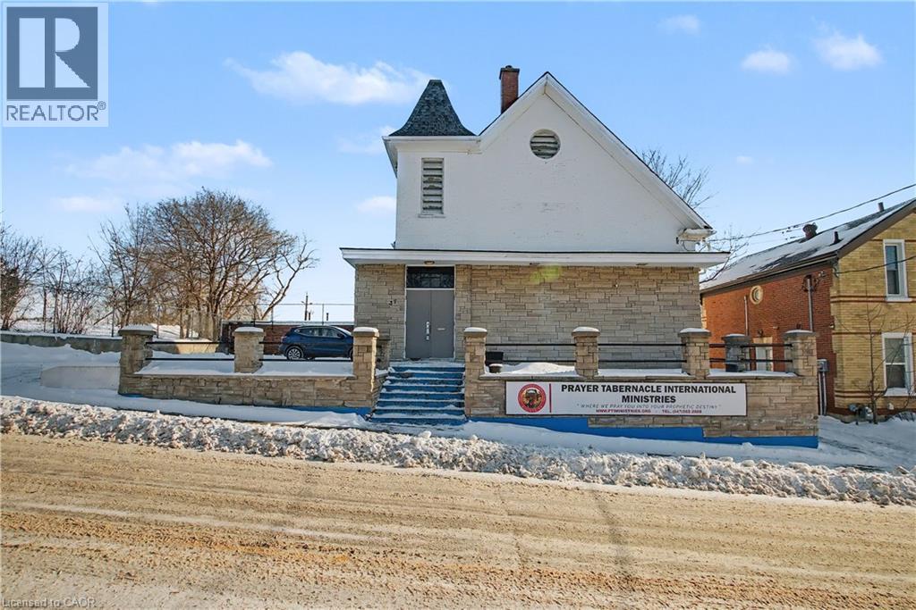 37 Wellington Street, Cambridge, Ontario  N1R 3Y6 - Photo 2 - 40797696