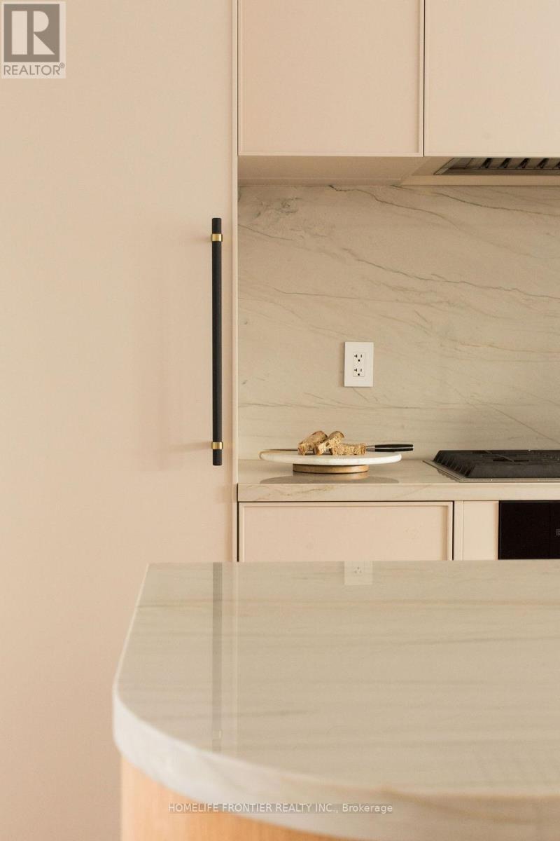 127 Glenvale Boulevard, Toronto, Ontario  M4G 2W1 - Photo 12 - C12858840