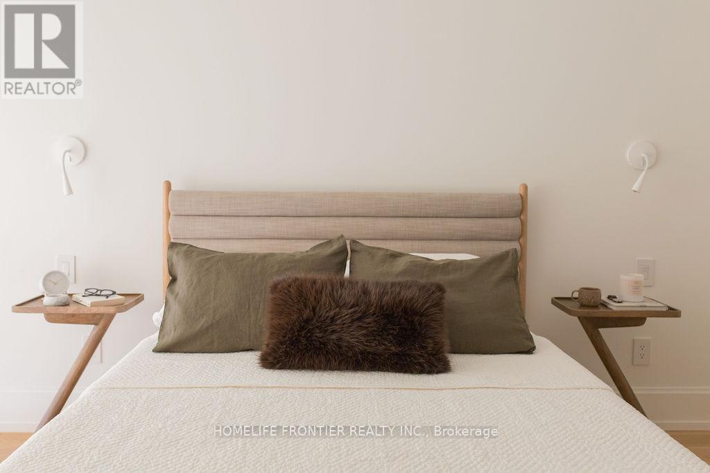 127 Glenvale Boulevard, Toronto, Ontario  M4G 2W1 - Photo 26 - C12858840