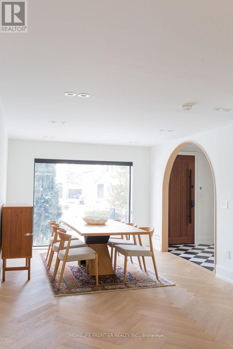 127 Glenvale Boulevard, Toronto, Ontario  M4G 2W1 - Photo 36 - C12858840