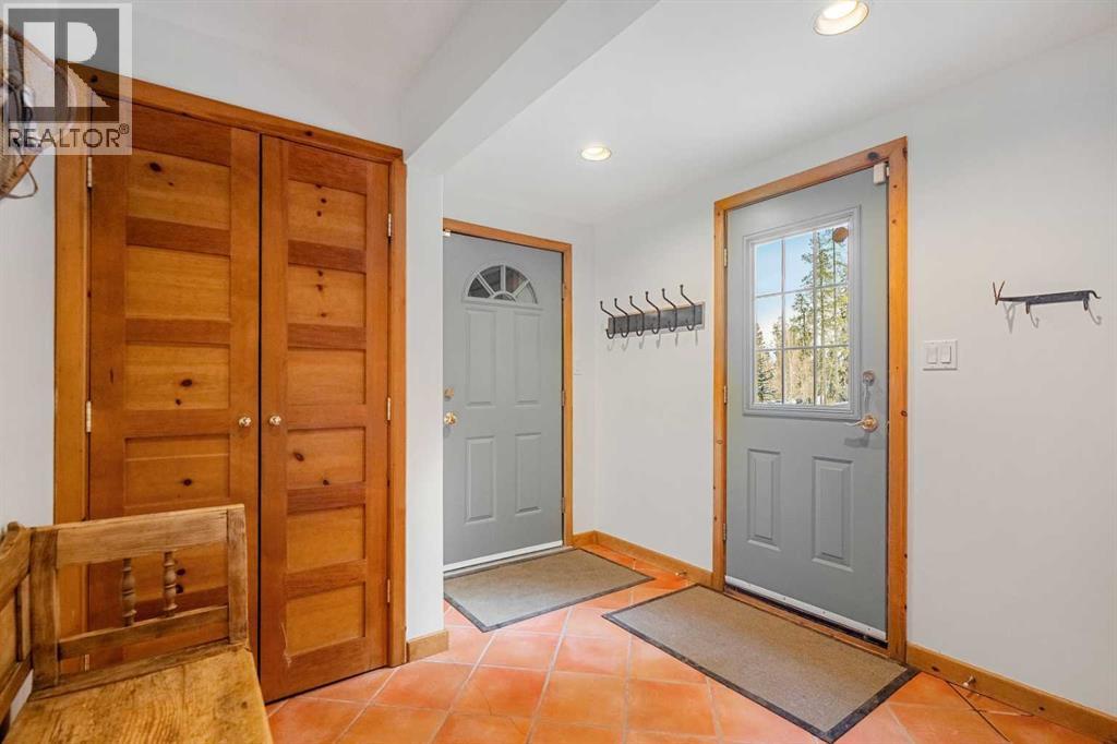 1021 Rundleview Drive, Canmore, Alberta  T1W 2P5 - Photo 36 - A2287316