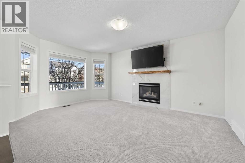 641 Evermeadow Road Sw, Calgary, Alberta  T2Y 4W8 - Photo 5 - A2289748