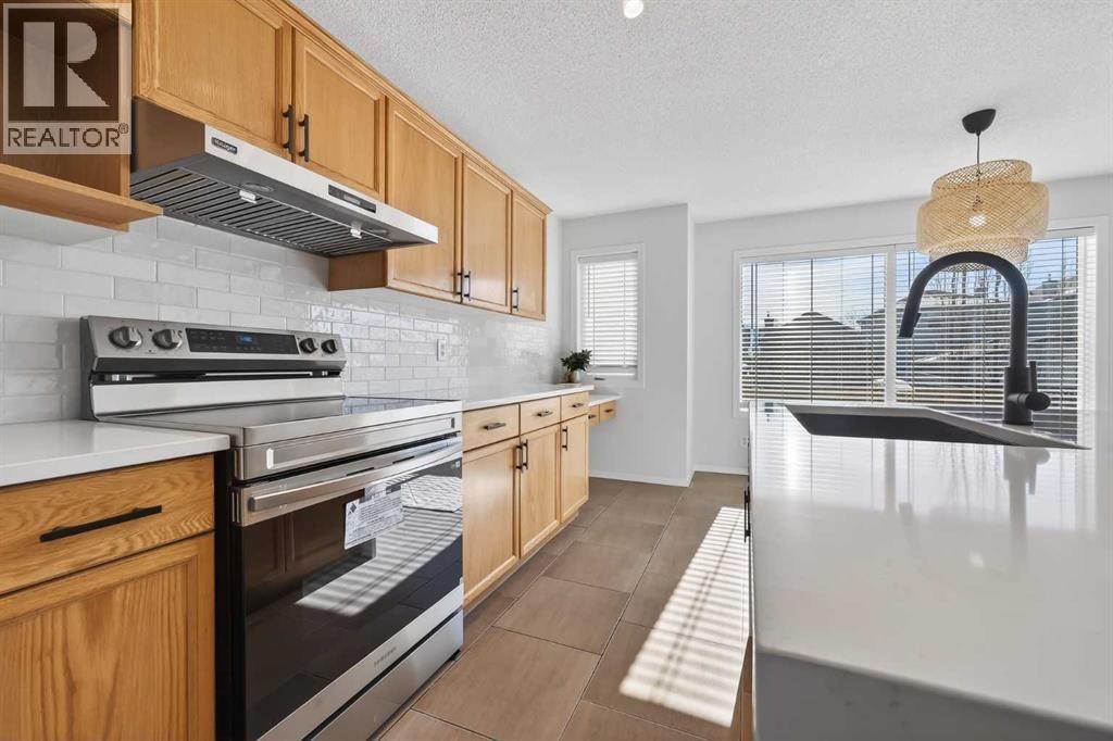 641 Evermeadow Road Sw, Calgary, Alberta  T2Y 4W8 - Photo 10 - A2289748