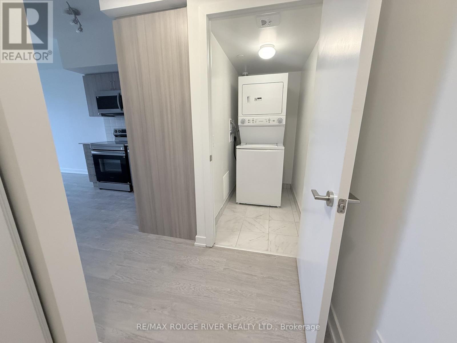 1612 - 1010 Sandy Beach Road, Pickering, Ontario  L1W 0C7 - Photo 6 - E12810122