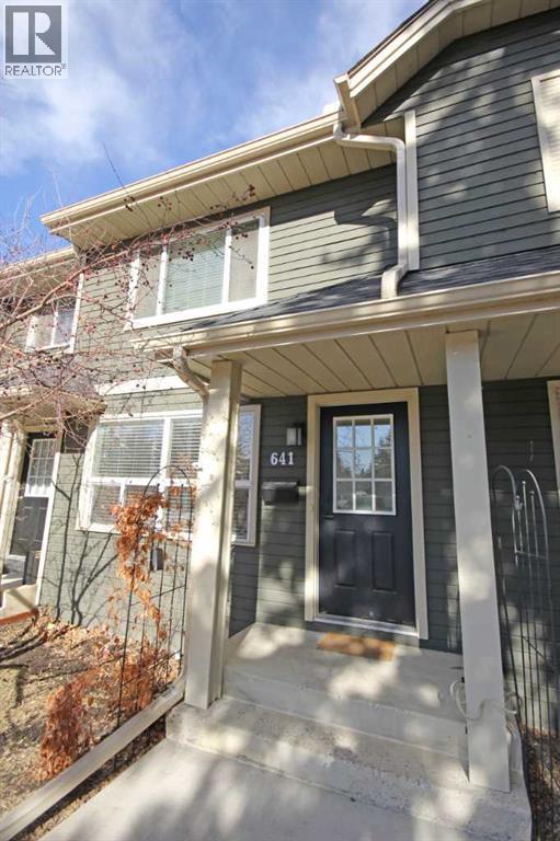 641 Queensland Place Se, Calgary, Alberta  T2J 6R6 - Photo 3 - A2291168
