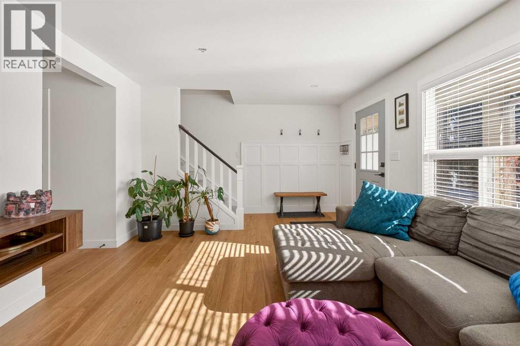 641 Queensland Place Se, Calgary, Alberta  T2J 6R6 - Photo 6 - A2291168