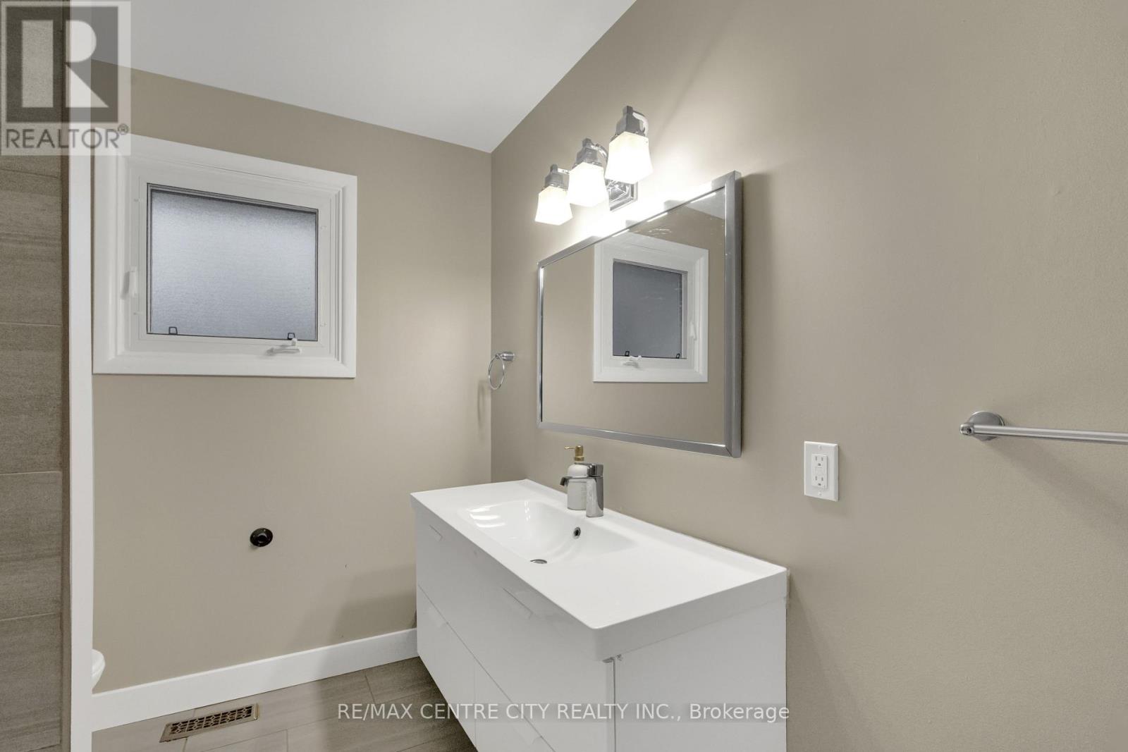 637 Jason Crescent, London South, Ontario  N6J 3E5 - Photo 13 - X12857624