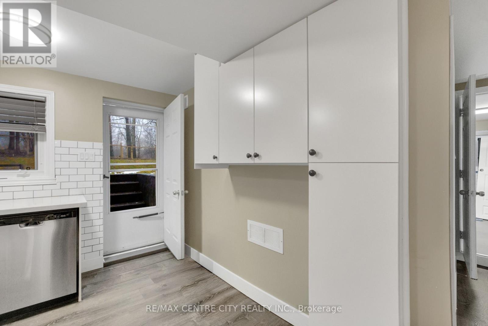 637 Jason Crescent, London South, Ontario  N6J 3E5 - Photo 31 - X12857624