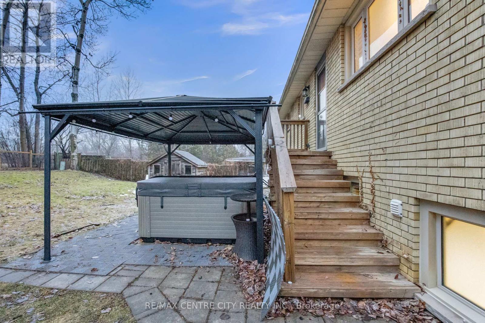 637 Jason Crescent, London South, Ontario  N6J 3E5 - Photo 35 - X12857624