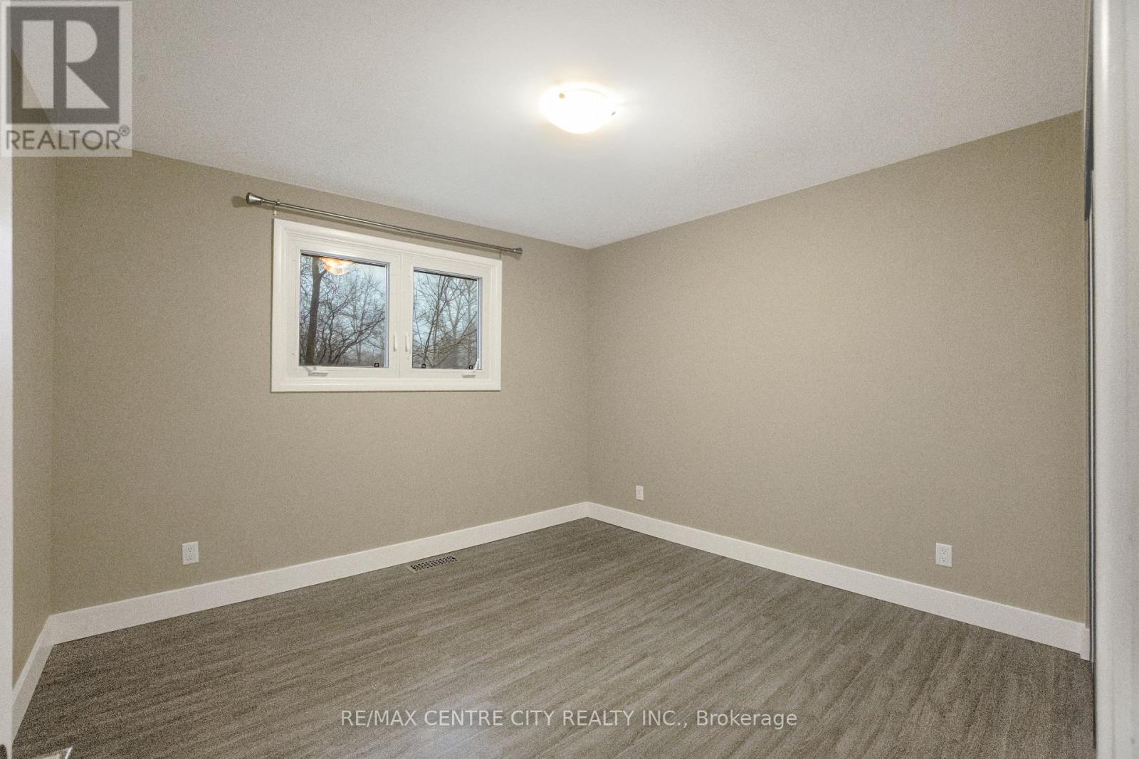 637 Jason Crescent, London South, Ontario  N6J 3E5 - Photo 9 - X12857624