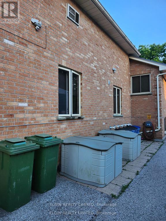 62 Talbot Street, St. Thomas, Ontario  N5P 1A4 - Photo 3 - X12858868