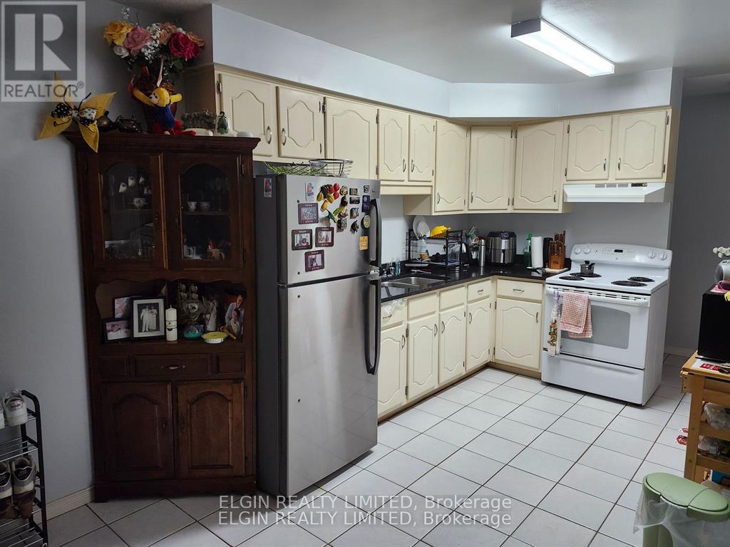 62 Talbot Street, St. Thomas, Ontario  N5P 1A4 - Photo 6 - X12858868