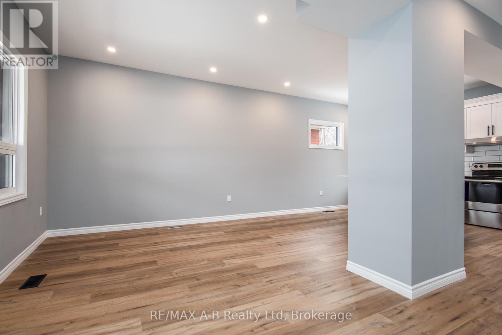 459 Downie Street, Stratford, Ontario  N5A 1X8 - Photo 14 - X12792164