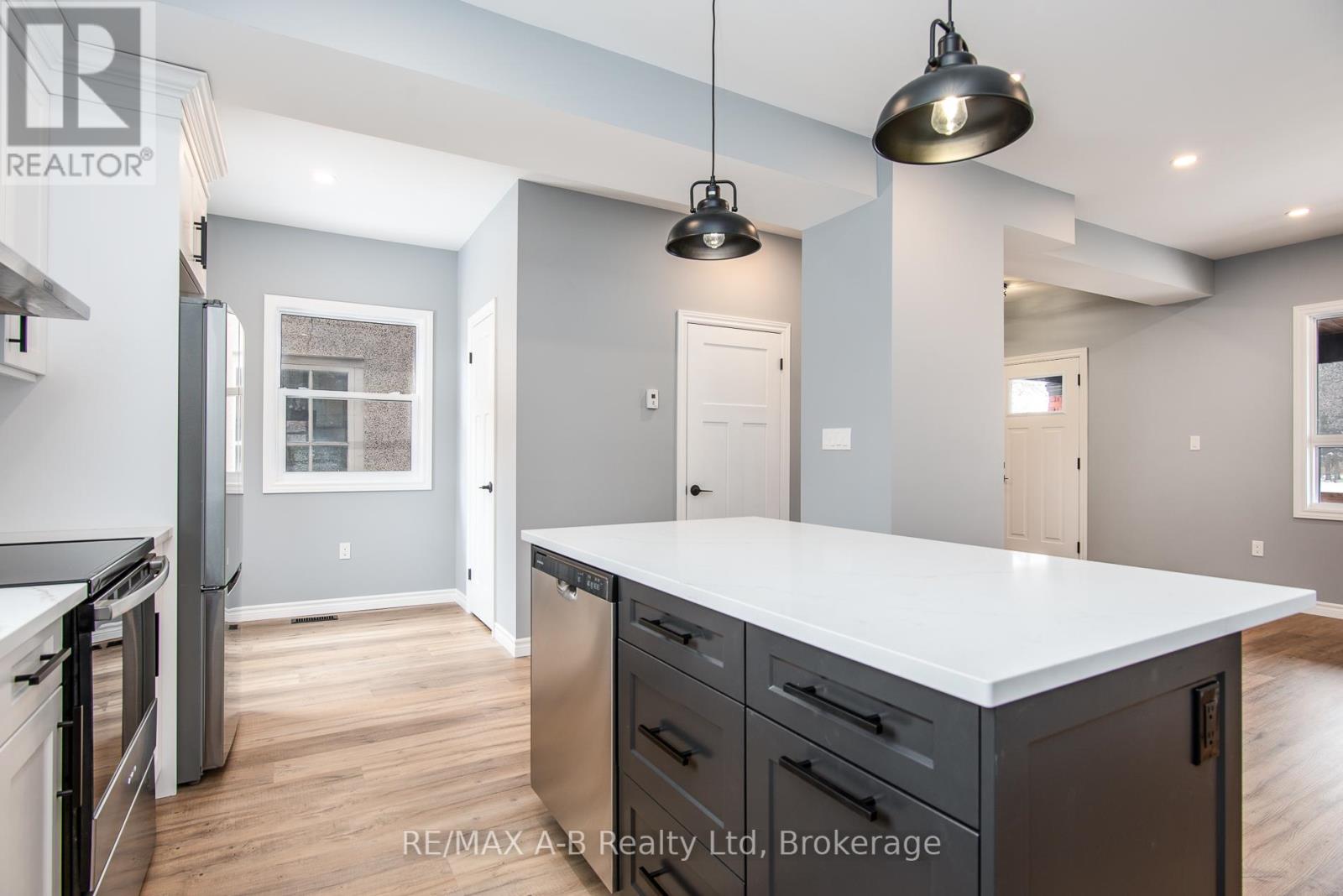 459 Downie Street, Stratford, Ontario  N5A 1X8 - Photo 8 - X12792164