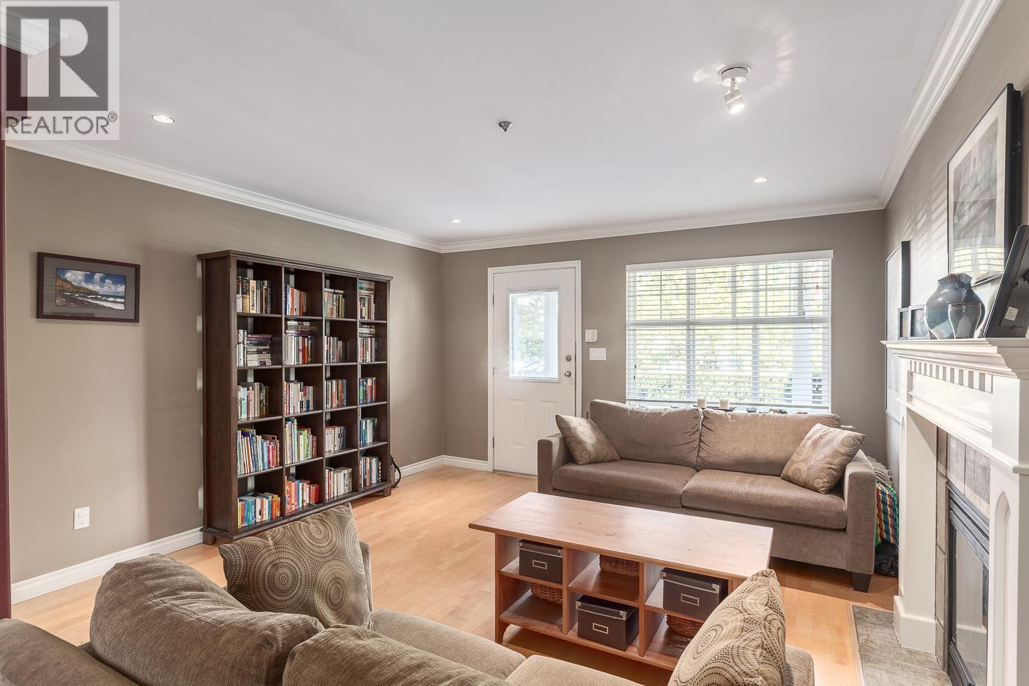 1732 Kitchener Street, Vancouver, British Columbia  V5L 2W3 - Photo 5 - R3097255