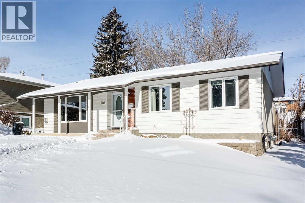 1012 Hunterston Hill Nw, Calgary, Alberta  T2K 4N8 - Photo 2 - A2290631