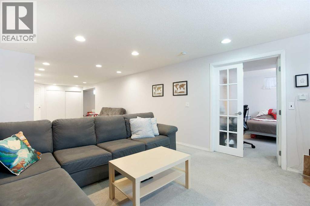 1012 Hunterston Hill Nw, Calgary, Alberta  T2K 4N8 - Photo 29 - A2290631