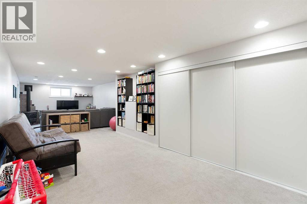 1012 Hunterston Hill Nw, Calgary, Alberta  T2K 4N8 - Photo 25 - A2290631