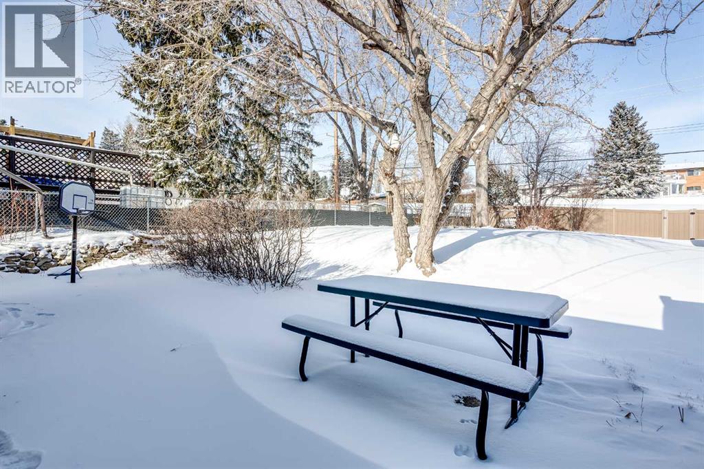 1012 Hunterston Hill Nw, Calgary, Alberta  T2K 4N8 - Photo 39 - A2290631