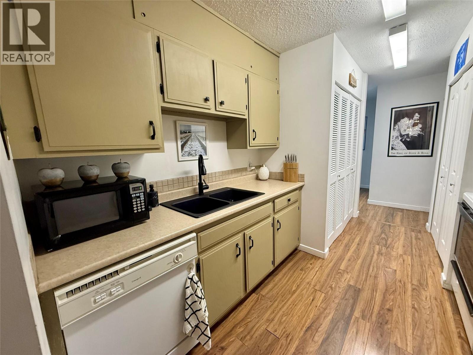 1665 Ufton Court Unit# 218, Kelowna, British Columbia  V1Y 8G7 - Photo 7 - 10377839