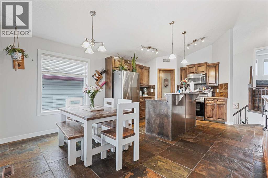 352 Tartan Circle W, Lethbridge, Alberta  T1J 0Z1 - Photo 7 - A2287753