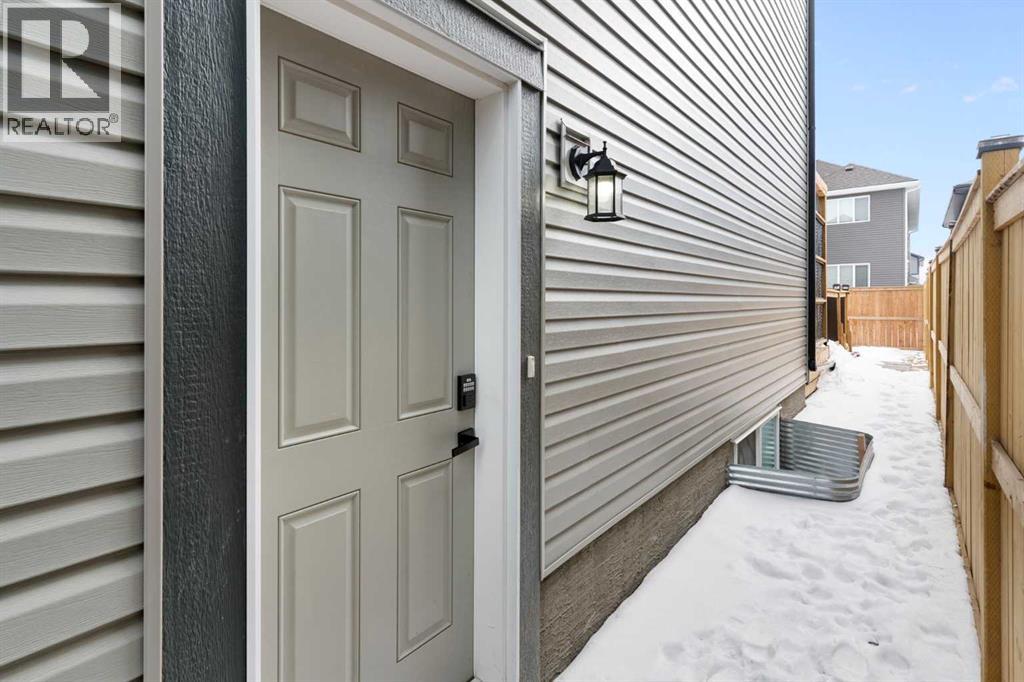 555 Clydesdale Way, Cochrane, Alberta  T4C 3B6 - Photo 38 - A2289425