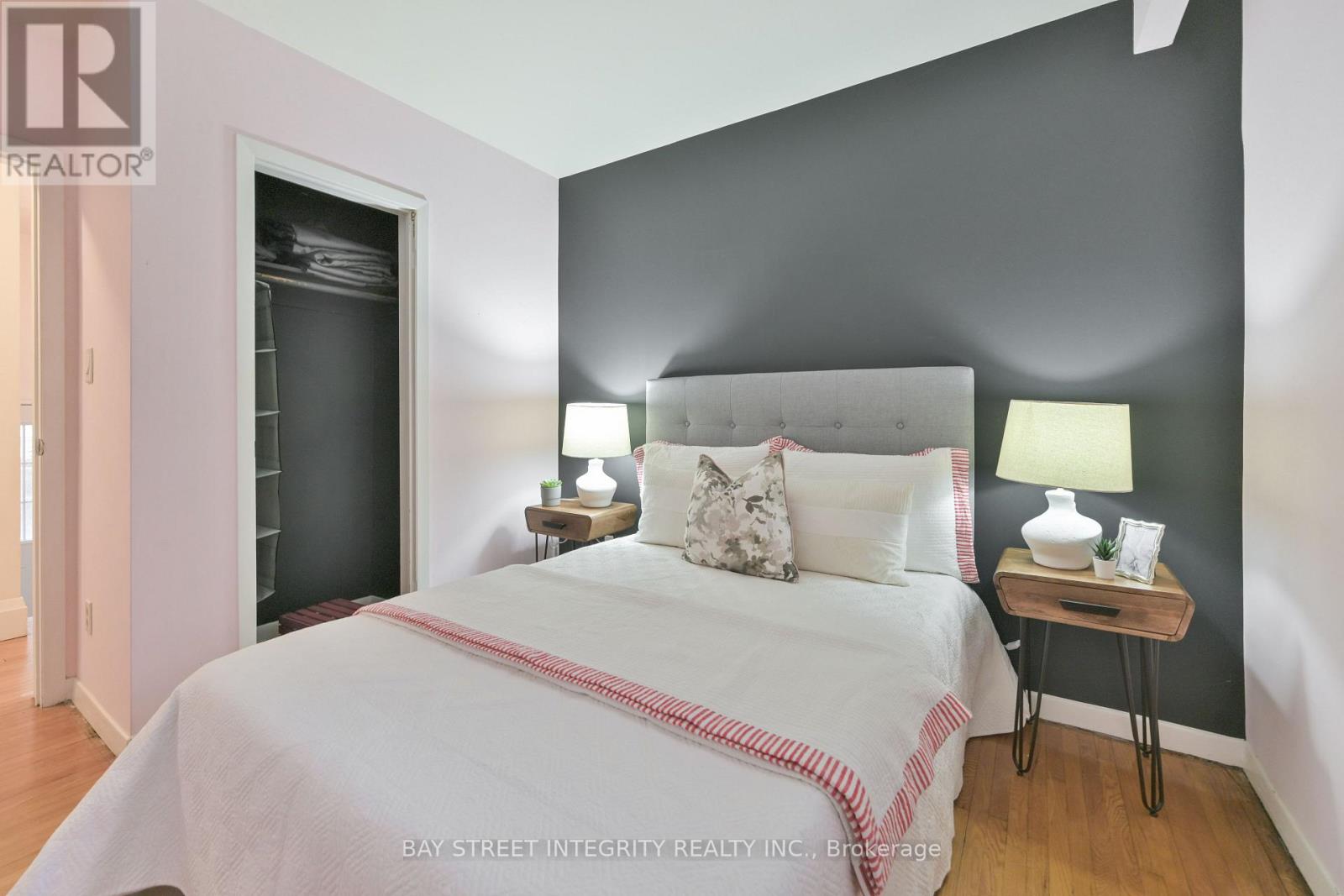 391 Maple Avenue, Oakville, Ontario  L6J 2J1 - Photo 18 - W12858898