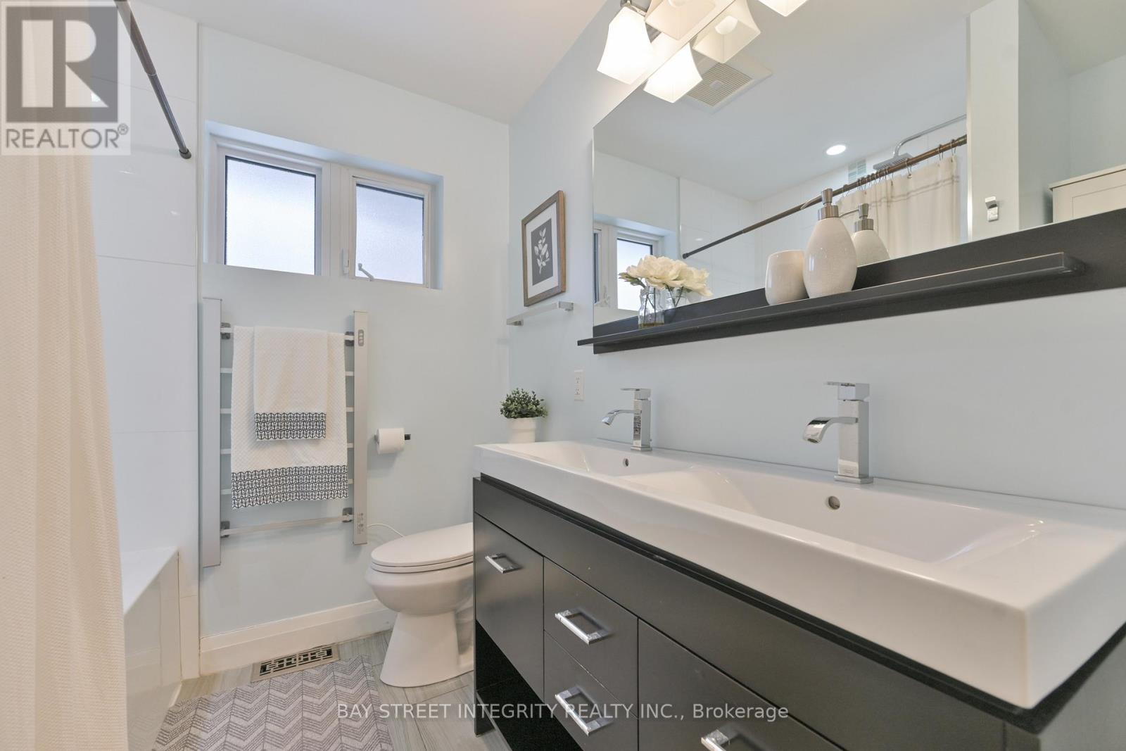 391 Maple Avenue, Oakville, Ontario  L6J 2J1 - Photo 21 - W12858898