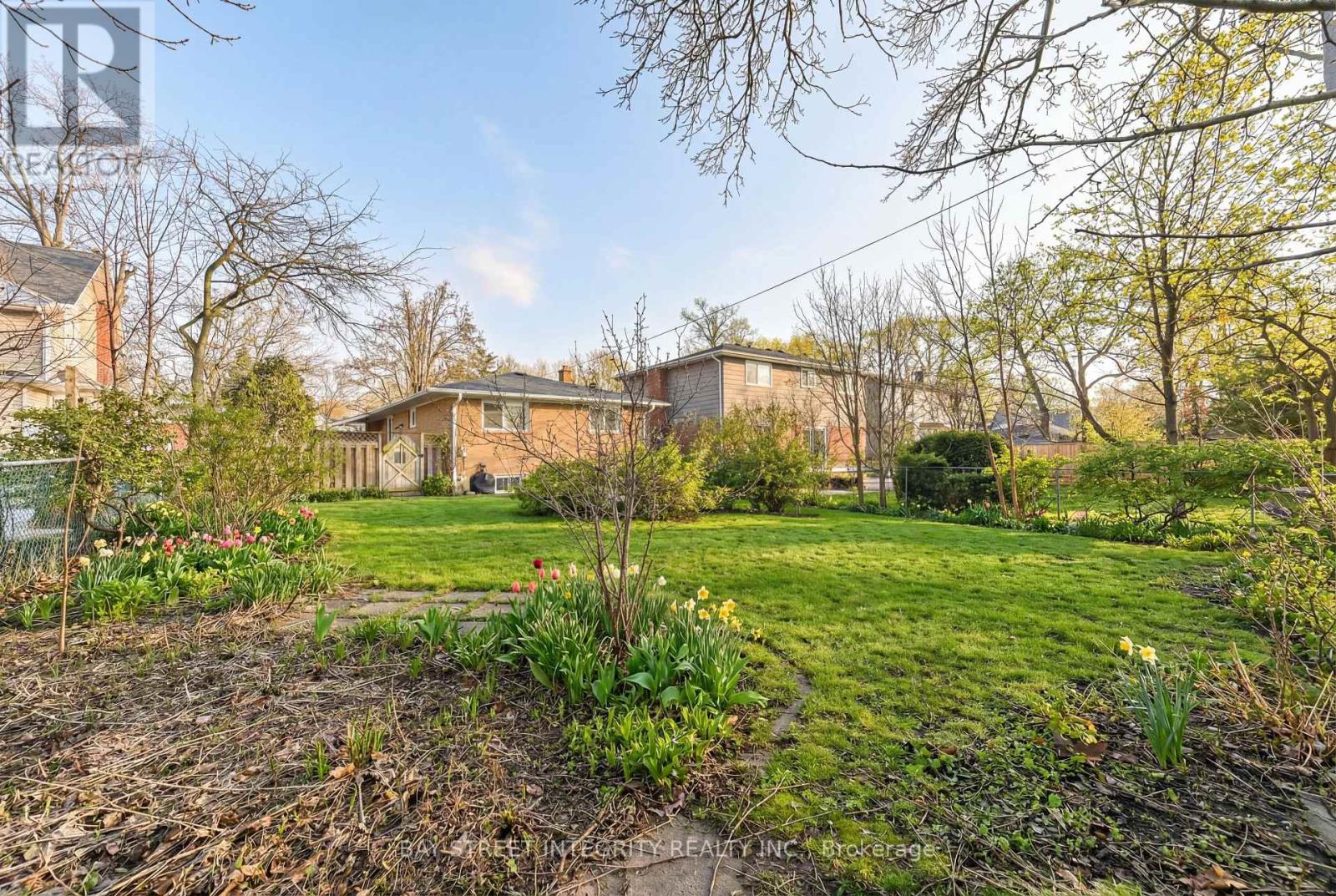 391 Maple Avenue, Oakville, Ontario  L6J 2J1 - Photo 29 - W12858898