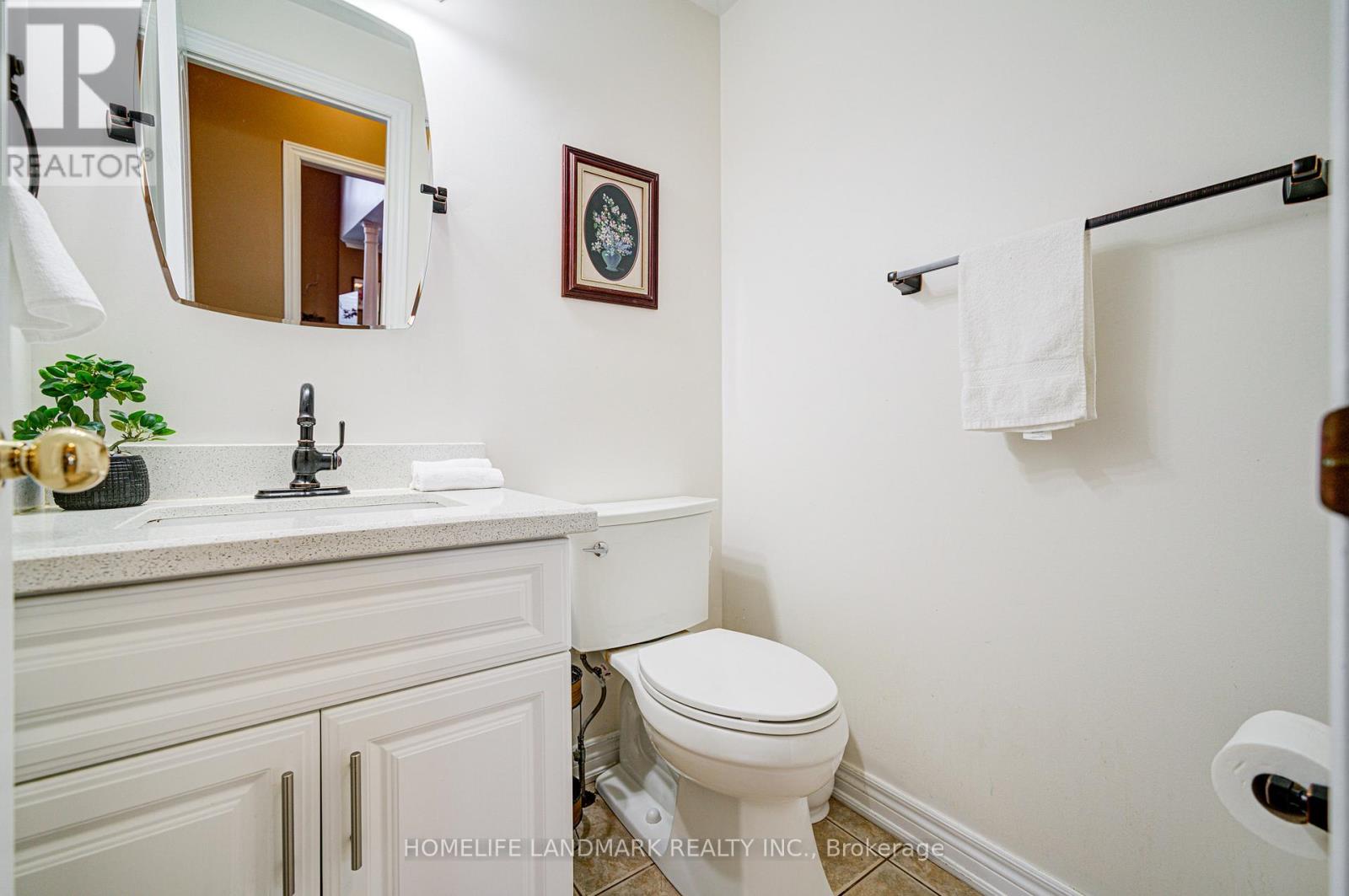 1388 Pinery Crescent, Oakville, Ontario  L6H 7J7 - Photo 23 - W12858900