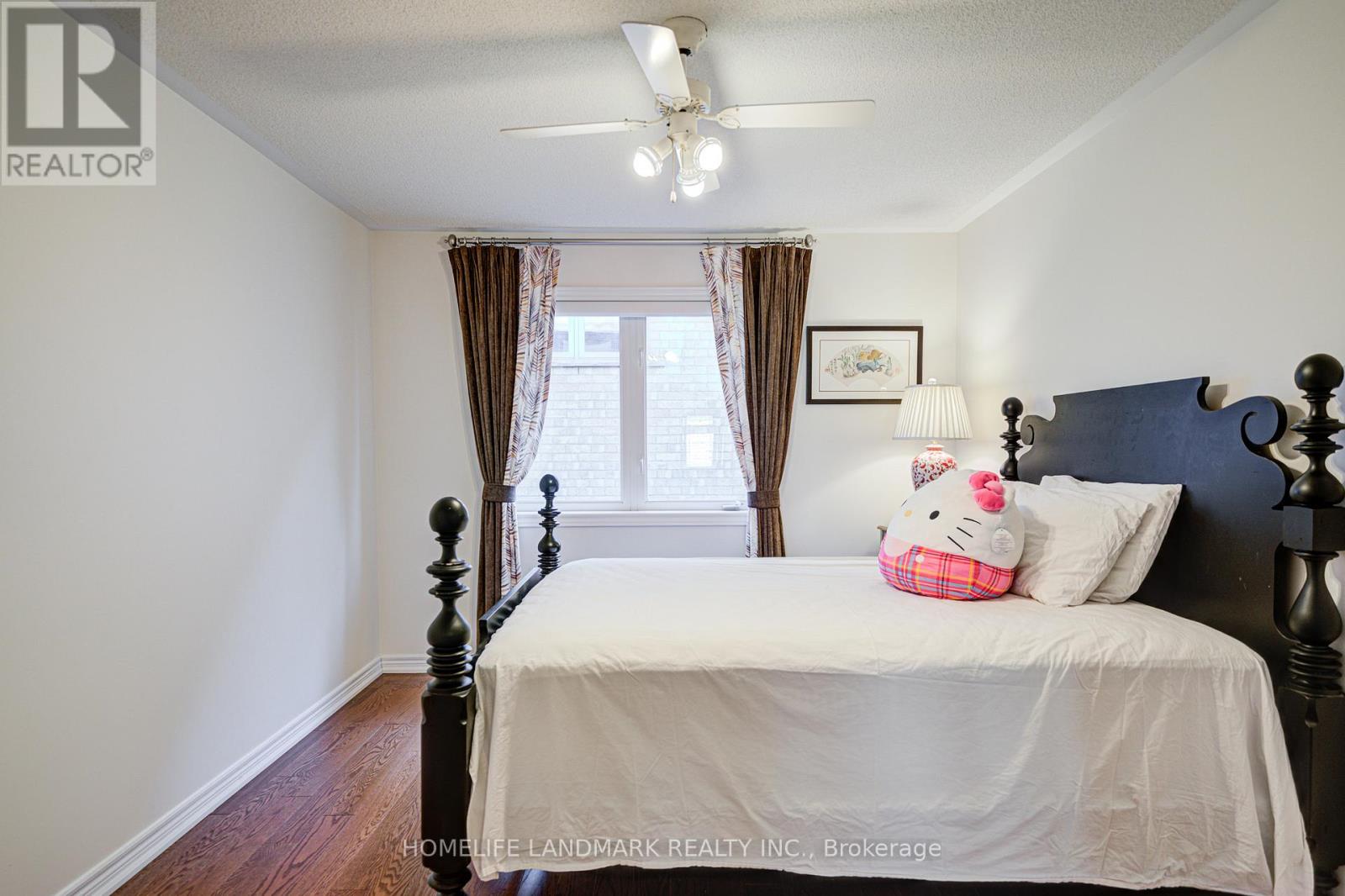 1388 Pinery Crescent, Oakville, Ontario  L6H 7J7 - Photo 36 - W12858900