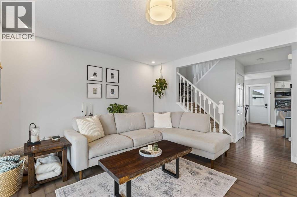 34 Bridleglen Manor Sw, Calgary, Alberta  T2Y 3W9 - Photo 2 - A2290544