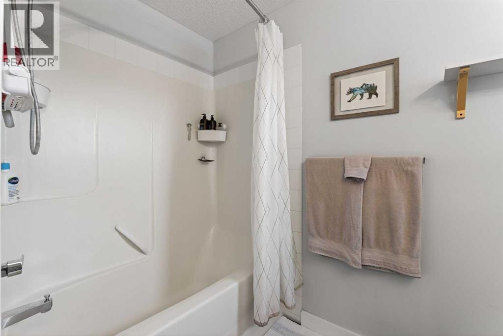 34 Bridleglen Manor Sw, Calgary, Alberta  T2Y 3W9 - Photo 24 - A2290544