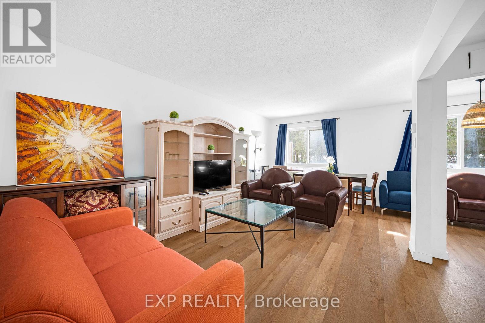 11k - 2080 Ogilvie Road, Ottawa, Ontario  K1J 7N8 - Photo 3 - X12858914