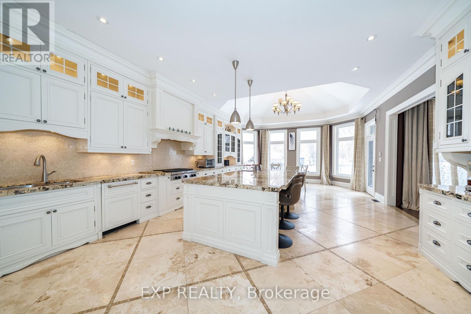 58 Spruce Avenue, Richmond Hill, Ontario  L4C 6W1 - Photo 15 - N12858648