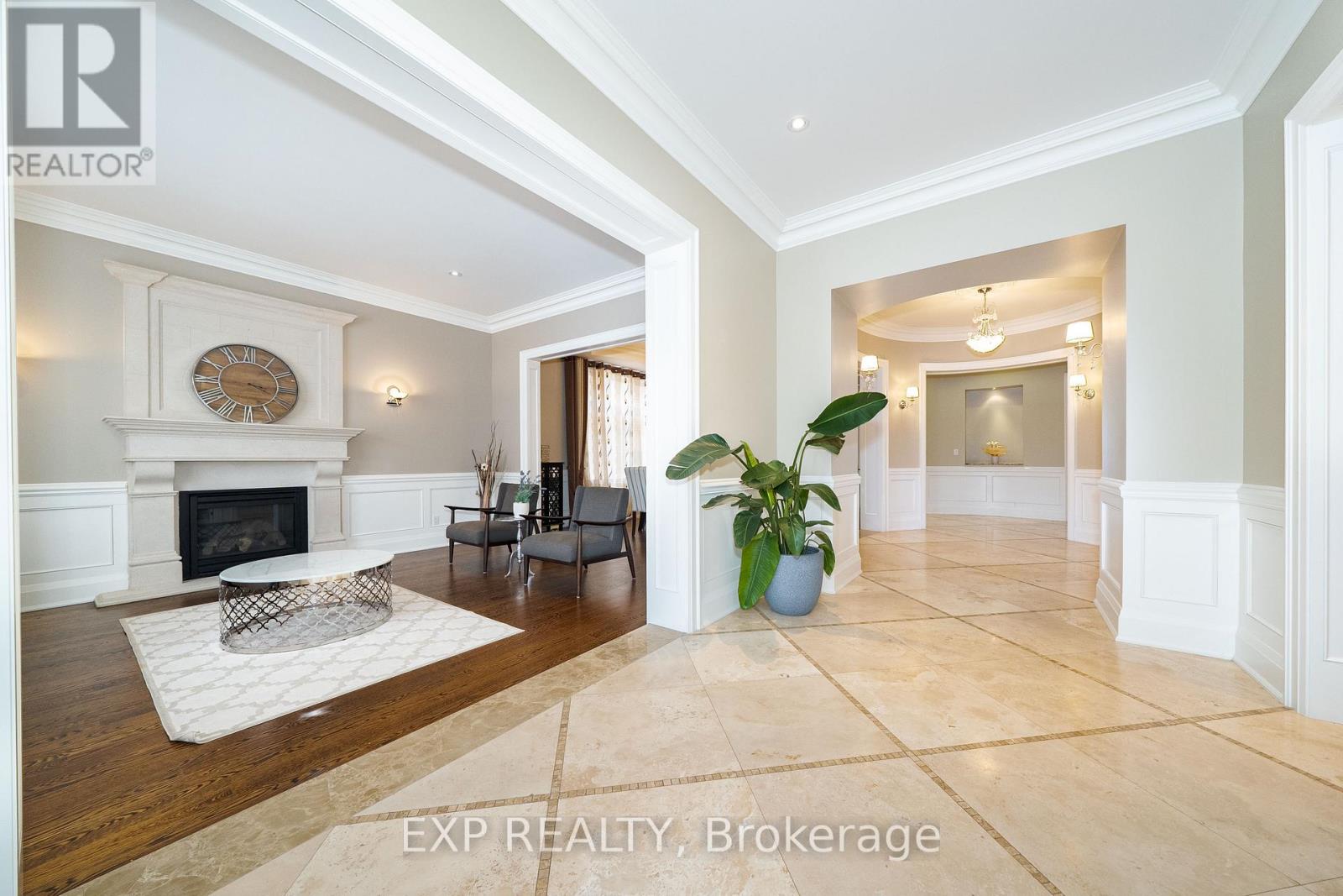 58 Spruce Avenue, Richmond Hill, Ontario  L4C 6W1 - Photo 12 - N12858648