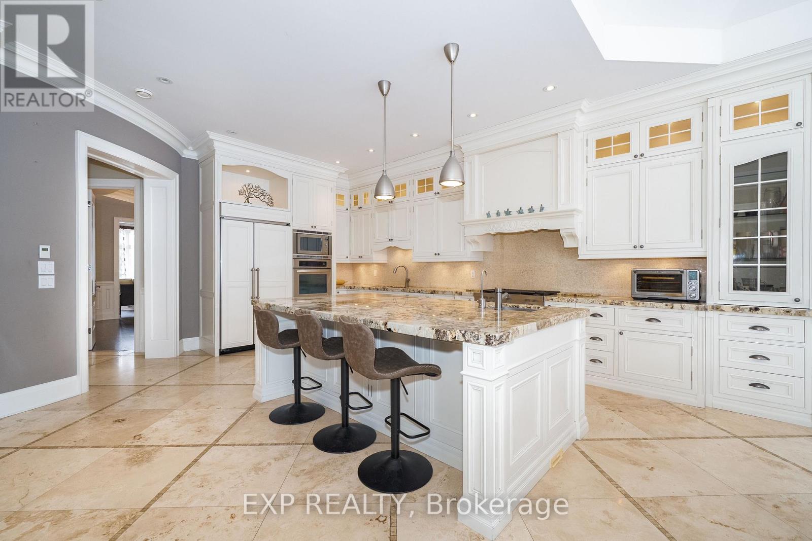 58 Spruce Avenue, Richmond Hill, Ontario  L4C 6W1 - Photo 19 - N12858648