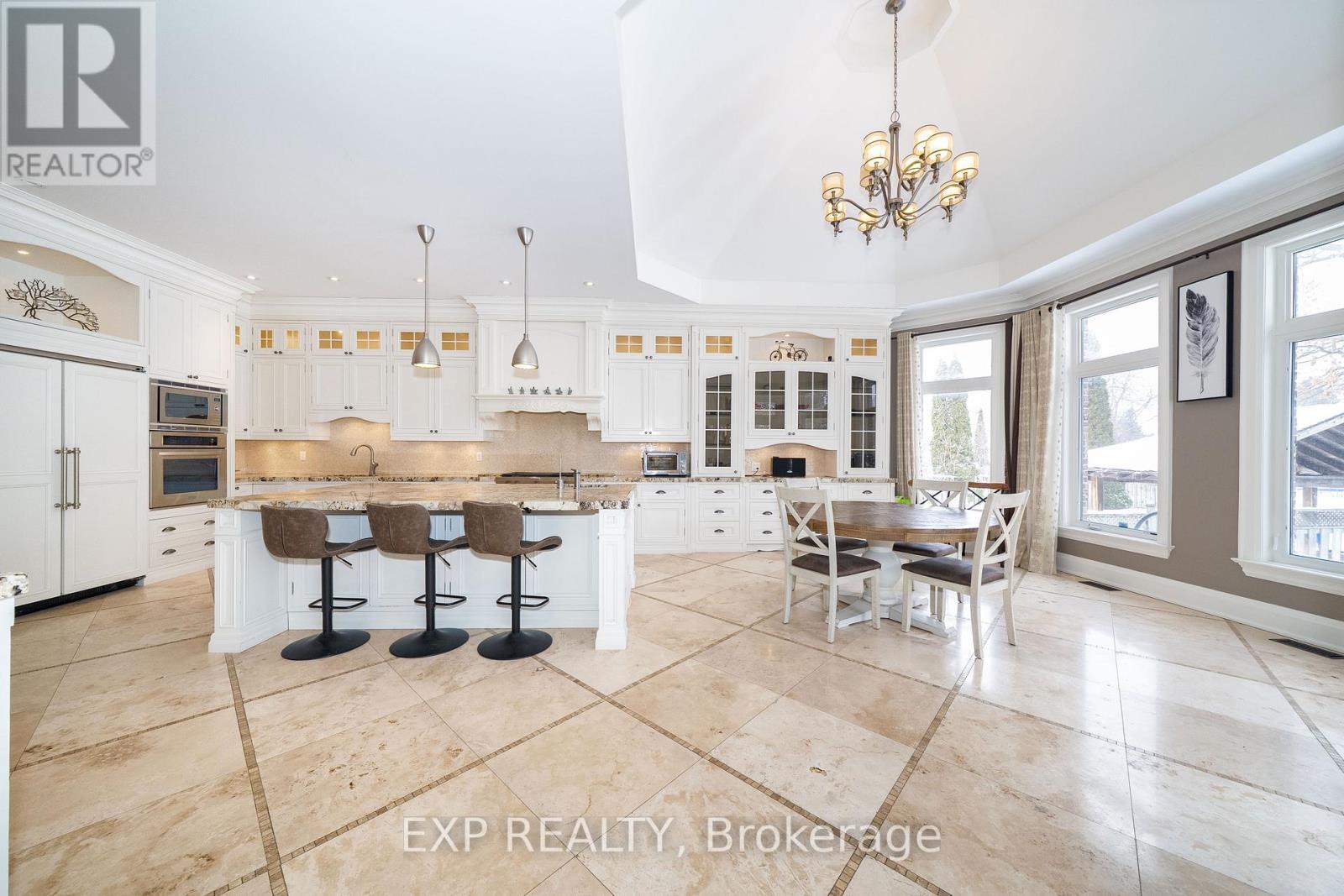 58 Spruce Avenue, Richmond Hill, Ontario  L4C 6W1 - Photo 22 - N12858648