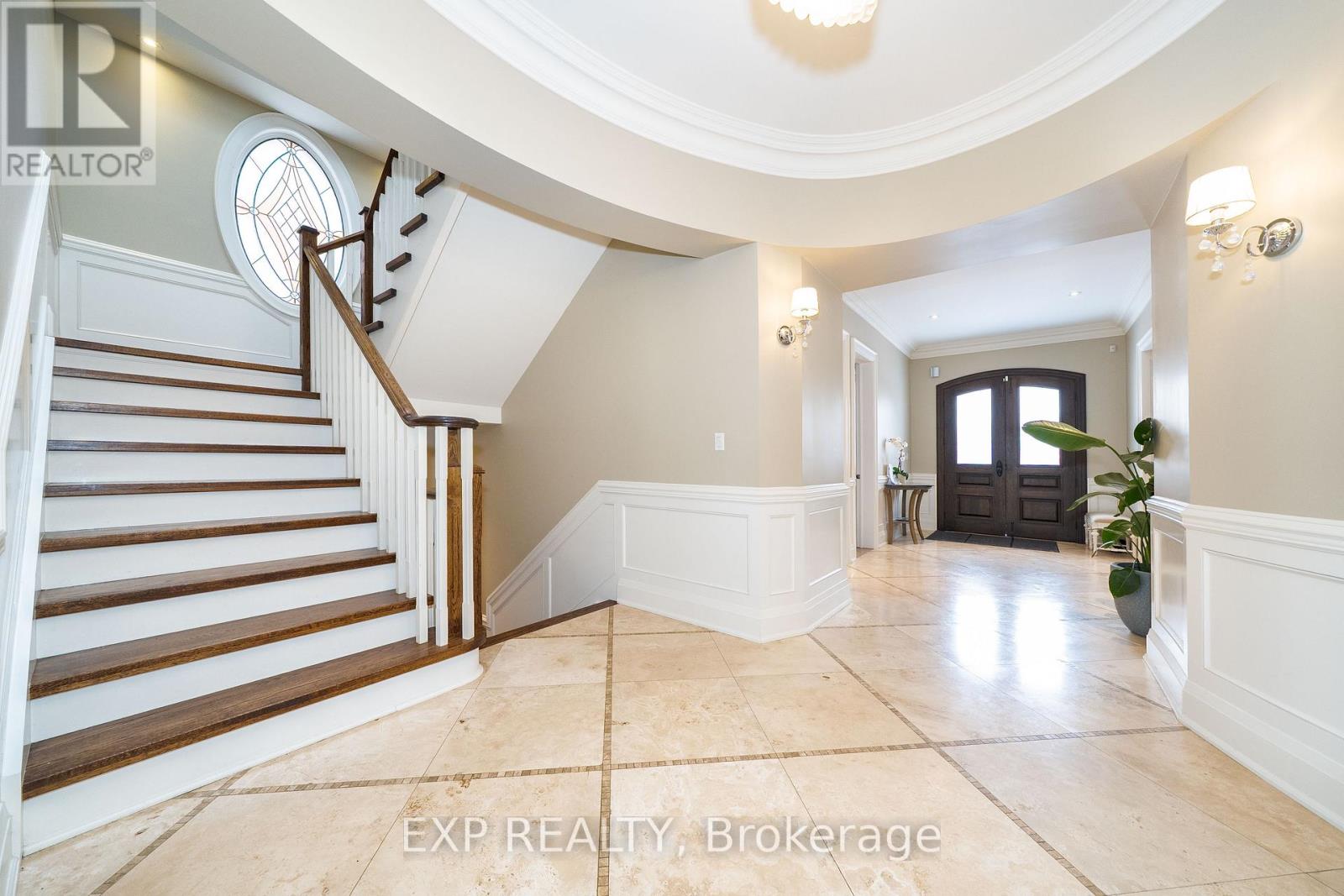 58 Spruce Avenue, Richmond Hill, Ontario  L4C 6W1 - Photo 11 - N12858648